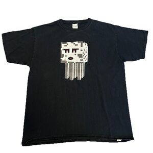Black Youth XL T-Shirt with Minecraft Pixel Art Design Cotton Unisex